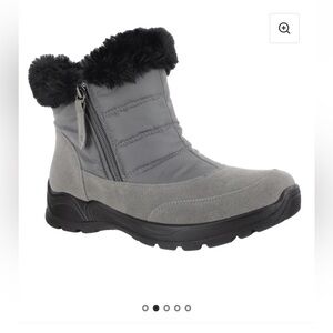 NWT easy dry boots